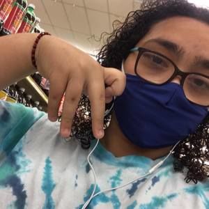 Meet your Posher, Mariely